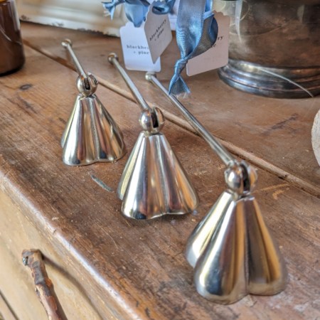 Snuffer: Silver Clover Snuffer